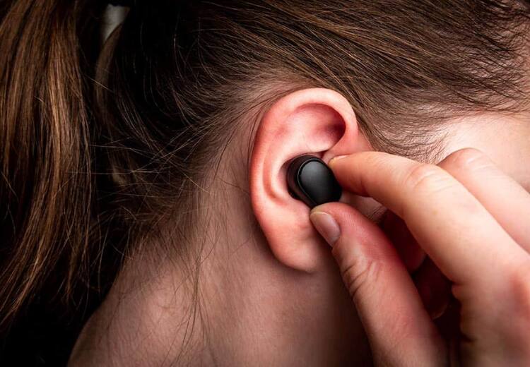 Amazon sells best ear buds for discount price below 5000 Rupees ranging from JBL to Crossbeats தள்ளுபடி விலையில் கிடைக்கும் அட்டகாசமான இயர் பட்ஸ்.. எது வாங்கலாம்? பட்டியல் இதோ...