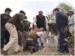 MP Weather News: ओलावृष्टि से बर्बाद फसलों पर किसान का झलका दर्द, कलेक्टर और पूर्व MLA के पैरों में गिरकर मांगा मुआवजा