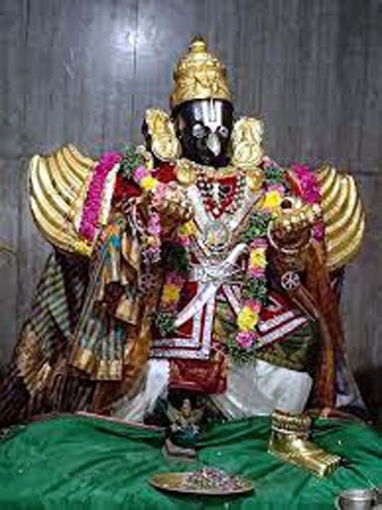 நாச்சியார்கோயில் சீனிவாச பெருமாள்கோயிலில் கோலாகலமாக நடைபெற்ற கல்கருட சேவை