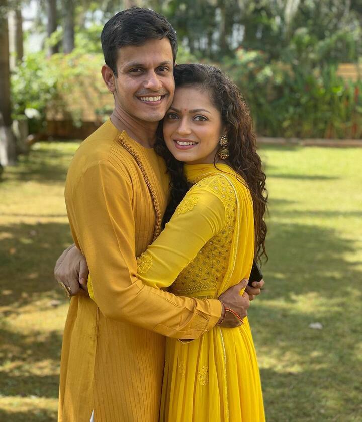 दृष्टी आणि नीरज 2013 पासून रिलेशनशिपमध्ये होते.