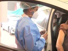 Covid-19 Precautionary Dose: कश्मीर से दिल्ली तक बुजुर्गों और फ्रंटलाइन वर्कर्स ने लिया प्रिकॉशनरी डोज, देखें तस्वीरें