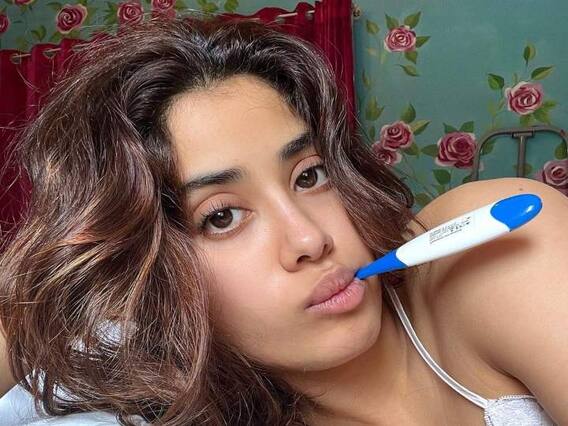 Janhvi Kapoor Photos: అయ్యో పాపం... జాన్వికి జ్వరమొచ్చింది Janhvi Kapoor Photos: అయ్యో పాపం... జాన్వికి జ్వరమొచ్చింది