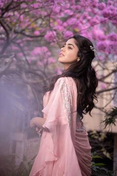 Idnani's pics: சிம்புவின் அடுத்த பட ஹீரோயின்: இட்னானியின் லேட்டஸ்ட் க்ளிக்ஸ்...!