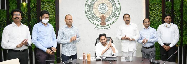 రాష్ట్రంలో కోవిడ్ పరిస్థితులపై సీఎం జగన్ సమీక్ష