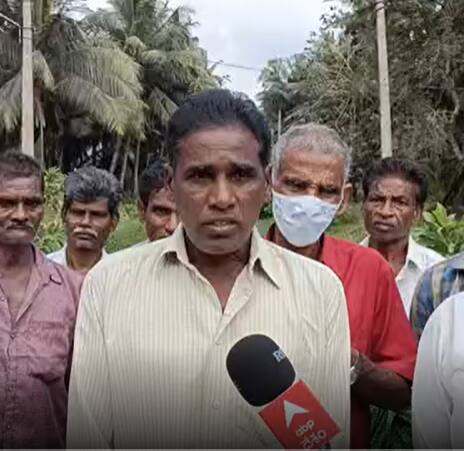 Bendamoorlanka Farmers Protest: పంటకాలువల అధ్వాన్నస్థితిపై బెండమూర్లంక రైతుల నిరసన