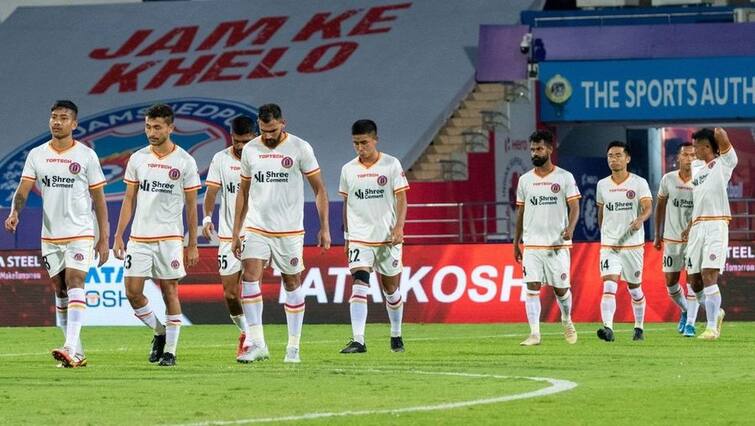 ISL News: SC East Bengal played aginst Jamshedpur FC, Know score, match highlight and other details SC East Bengal vs Jamshedpur FC: শেষ মুহূর্তে গোল হজম করে হার, ইস্টবেঙ্গলের দুঃসময় চলছে