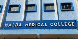 Malda: করোনা সংক্রমণে রাশ টানতে মাইক্রো কনটেনমেন্ট জোনের ঘোষণা ইংরেজবাজারে