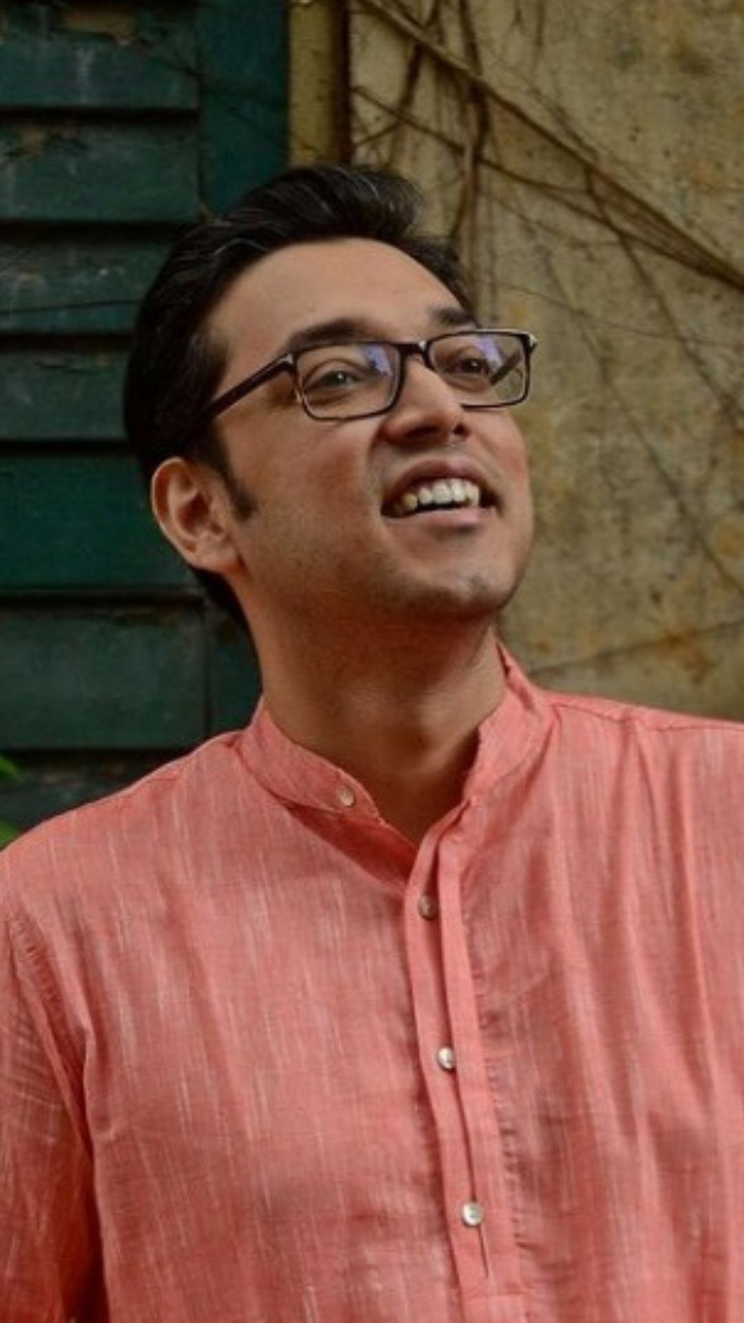 পরমব্রত চট্টোপাধ্যায় ও রাইমা সেন অভিনীত ছবির গান