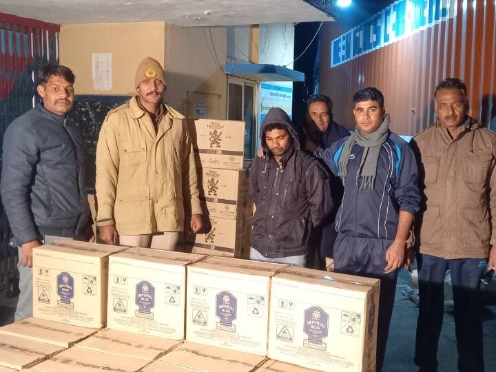 Udaipur Liquor News: एयर कंडीशनर बक्से के बीच रखी थी 30 लाख रुपये की शराब, पुलिस ने जब्त की ट्रक