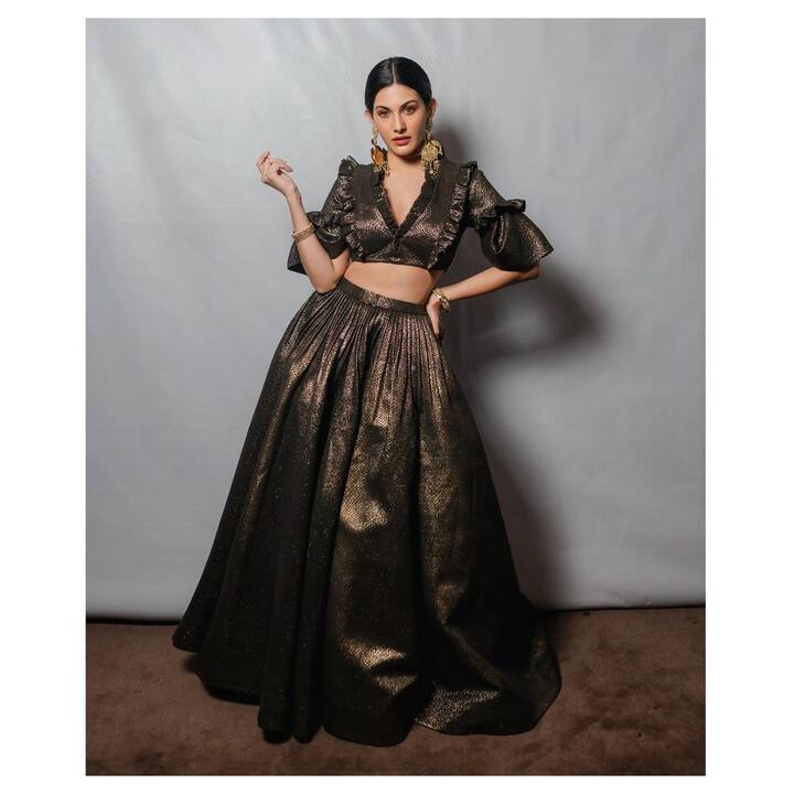 అమైరా దస్తూర్ హాట్ ఫోటోస్ -Image credit: AmyraDastur/Instagram