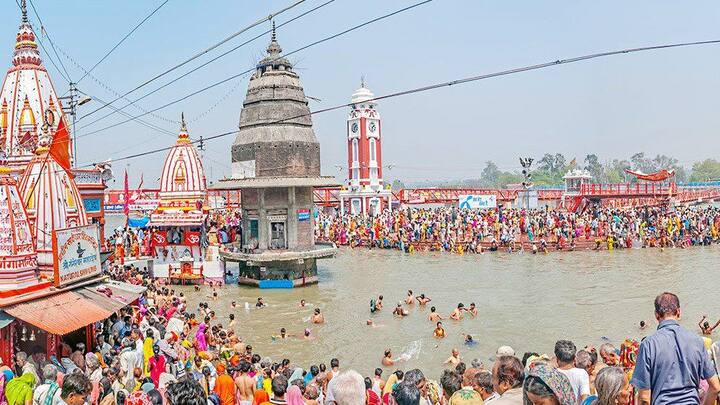 यहां भी श्रद्धालु मकर संक्रांति पर गंगा स्नान नहीं कर पाएंगे. दरअसल कोरोना के बढ़ते मामलों को देखते हुए व्यवस्था बनाए रखना जिला प्रशासन के लिए बड़ी चुनौती है.