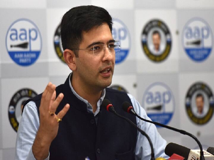 Punjab: Video Shows Raghav Chadha Throwing Mic Of Journalist, AAP Calls It 'Scripted Attack' Punjab: Video Shows Raghav Chadha Throwing Mic Of Journalist, AAP Calls It 'Scripted Attack'