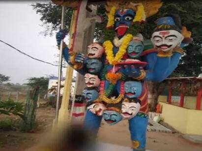 Mans Head Found At Idols Feet At Nalgonda Temple in telangana நரபலியா? காளி சிலை காலடியில் மனிதனின் தலை.. தெலங்கானாவில் கொடூரம்..