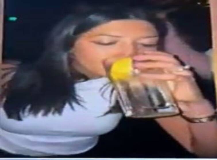 Australian woman is hugging everyone by roaming in nightclubs to be Corona positive before  marriage ਵਿਆਹ ਤੋਂ ਪਹਿਲਾਂ ਭੀੜ 'ਚ ਗਈ ਔਰਤ ਨੇ ਸਾਰਿਆਂ ਨੂੰ ਲਗਾਇਆ ਗਲੇ ਤਾਂ ਕਿ ਹੋ ਜਾਵੇ ਕੋਰੋਨਾ, ਵਜ੍ਹਾ ਜਾਣਗੇ ਭੜਕੇ ਲੋਕ 