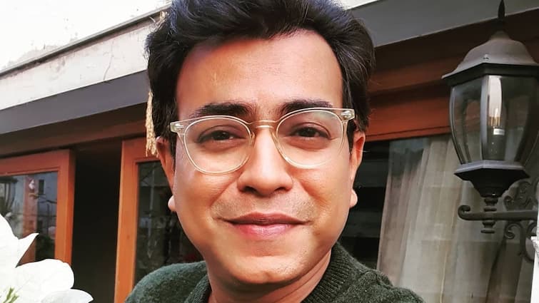Rudranil Ghosh: Actor Rudranil Ghosh shares a photo of the gift given by some unknown shop keeper Rudranil Ghosh: রুদ্রনীলের দরজায় ফল পাঠিয়ে ধার মেটানোর আর্জি করলেন 'দোকানদার'