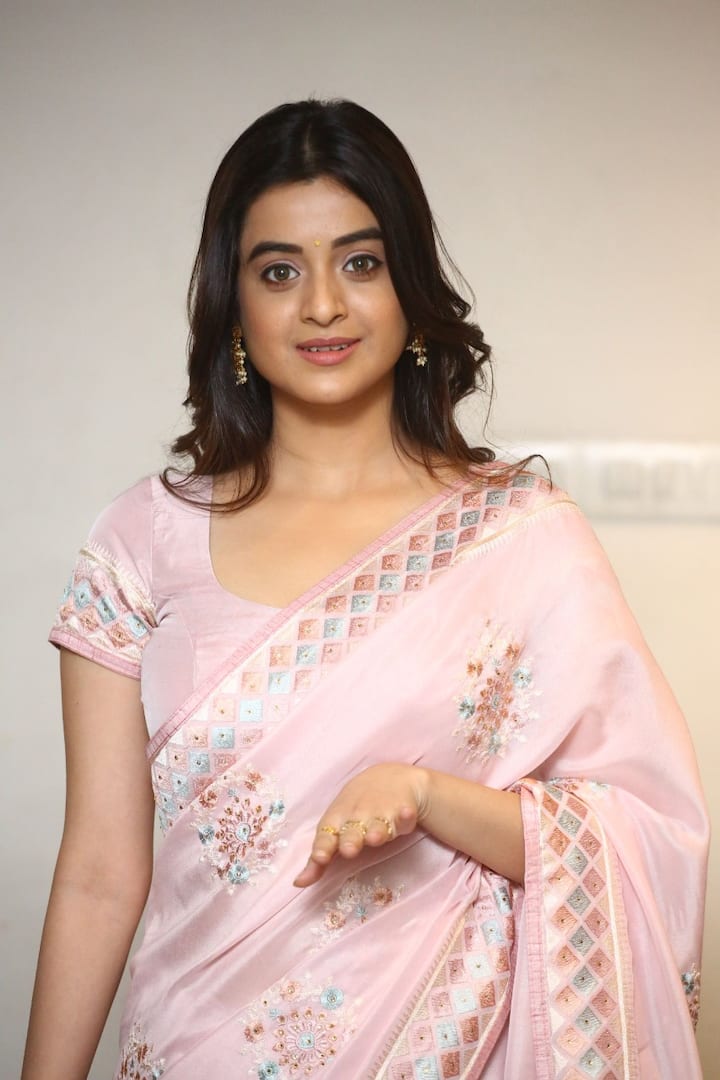 దర్శన బాణిక్