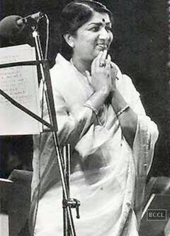 Lata Mangeshkar Corona Positive : लता मंगेशकर यांना कोरोनाची लागण!