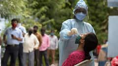 WB Corona: ওমিক্রনের যা ধর্ম, তা গোটা দেশেই হয়তো দাবানলের মতো ছড়িয়ে পড়বে, মত চিকিৎসক দেবকিশোর গুপ্তর | Bangla News