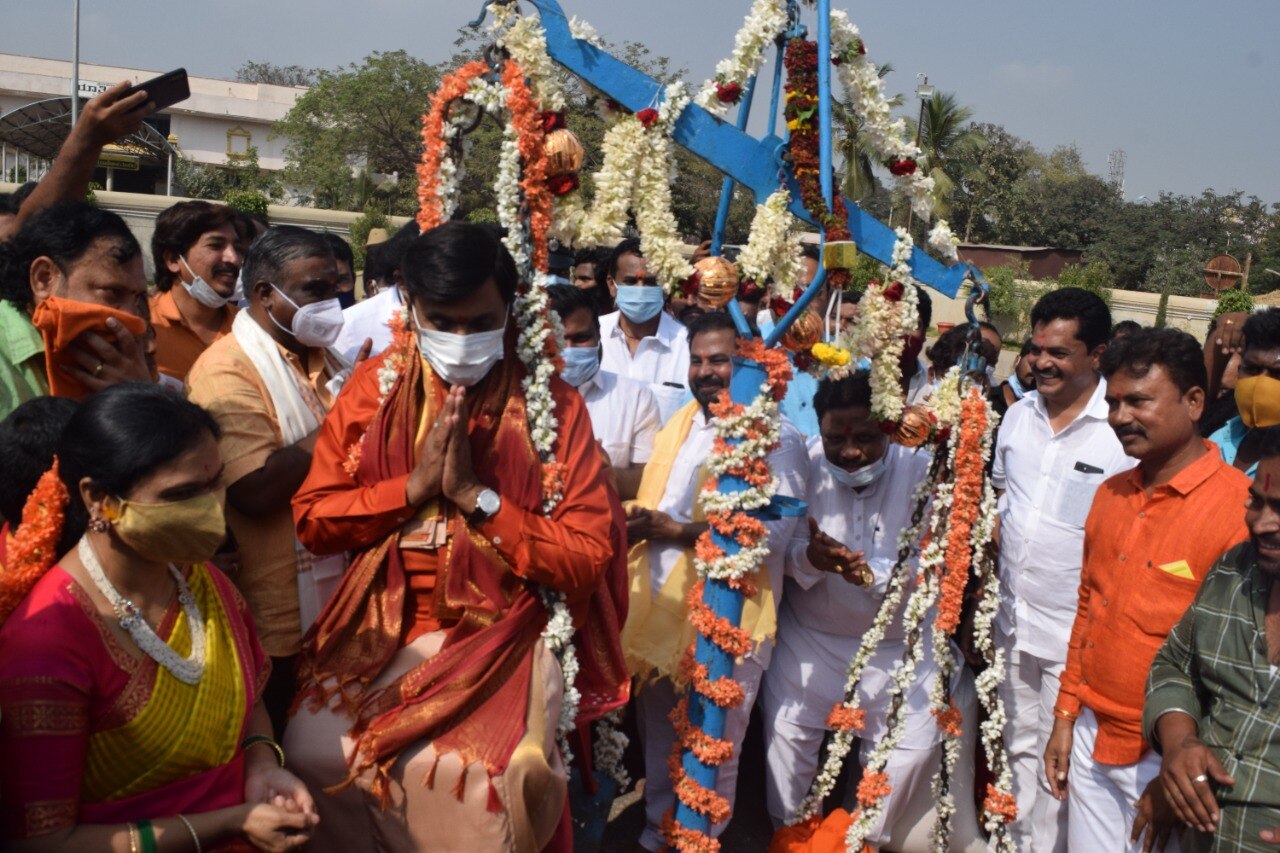 Ballari Gali : పదేళ్ల తర్వాత బళ్లారి గడ్డపై గాలి జనార్ధన్ రెడ్డి హల్‌చల్...! ఇక లెక్క మారుస్తారా ?