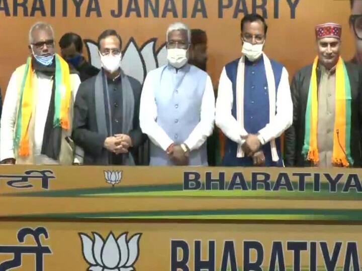 Congress MLA Naresh Saini from Behat in Saharanpur, Hari Om Yadav, Samajwadi Party MLA from Sirsaganj joined BJP UP Election 2022: बीजेपी ने दिया सपा और कांग्रेस को बड़ा झटका, इन विधायकों को पार्टी में शामिल कराया
