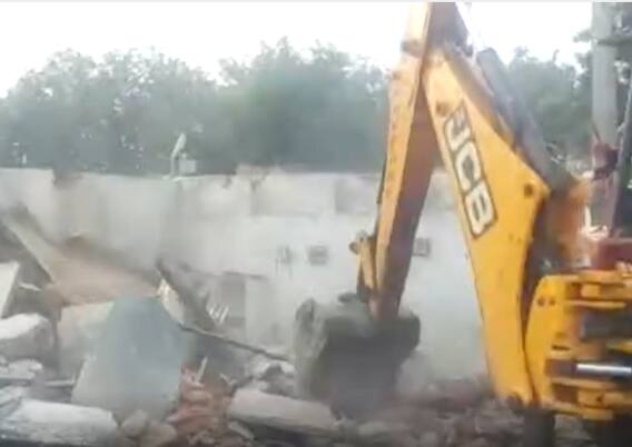 Pendekallu Encroachments Demolition: కర్నూలు జిల్లా పెండేకల్లులో వివాదంగా ఆక్రమణల తొలగింపు