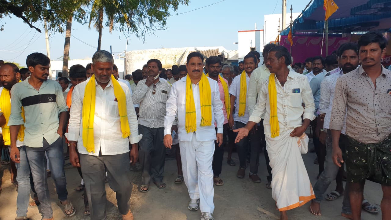 Anantapur TDP: అనంతపురం టీడీపీ నేతల్లో ఎన్నికల జోష్...  అధికార పార్టీతో ఢీ అంటే ఢీ అన్నట్లుగా రాజకీయాలు !