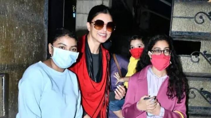 সম্প্রতি দুই মেয়ের সঙ্গে বেরিয়েছিলেন সুস্মিতা। সেখানে তাঁদের সঙ্গে আয়া এবং তাঁর কোলে থাকা বাচ্চা ছেলে নজর কাড়ে সকলের।