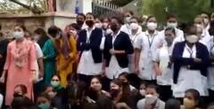Nursing Students protest: తమ సమస్యలు పరిష్కరించాలని నర్సింగ్ విద్యార్థినుల ఆందోళన