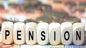 सरकार ने बैंकों को आदेश दुते हुए कहा है कि जिन पेंशनर्स की महंगाई राहत में बढ़ोतरी की गई है, उन्हें उनके पेंशन के मुताबिक महंगाई राहत (Dearness Relief) को तय कर उनके खातों में ट्रांसफर करना शुरू कर दें. बैंकों को डिपार्टमेंट के आदेश का इंतजार करने की जरूरत नहीं है.