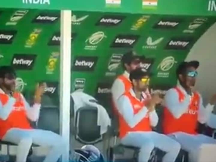 Cape Town Test: जब गेंदबाजों को मोटीवेट करने के लिए विराट ने बजवाई डगआउट से तालियां, वायरल हो रहा वीडियो