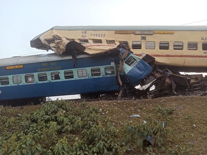 Passengers from Bihar were also aboard in Bikaner Express, family members upset due to accident, railways issued helpline number ann West Bengal Train Accident: बीकानेर एक्सप्रेस में बिहार के भी यात्री थे सवार, हादसे से परिजन परेशान, रेलवे ने जारी किया हेल्पलाइन नंबर
