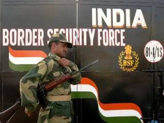 BSF Jobs 2022: বিএসএফ-এ ২৭৮৮ পদে নিয়োগের বিজ্ঞপ্তি, জেনে নিন আবেদনের যোগ্যতা