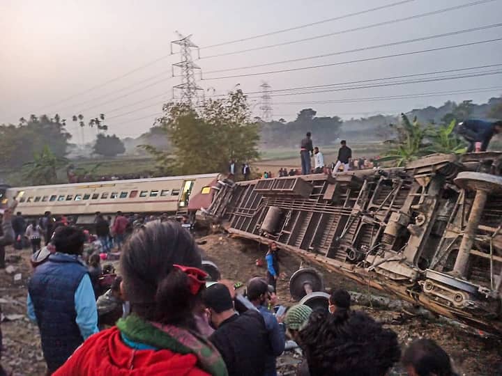 Guwahati-Bikaner Express Derails: 3 Dead, Several Injured India Railways Train Mishap In Bengal Jalpaiguri Six Dead, 45 Injured As Guwahati-Bound Bikaner Express Derails Near Jalpaiguri; Inquiry Ordered