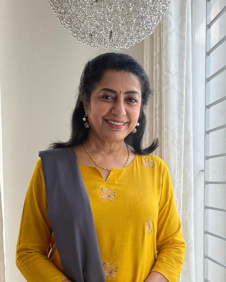 సుహాసిని (image credit : Suhasini /Instagram)