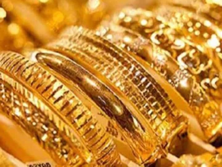Gold Silver Price Today 8 february 2022 know rates in your city Telangana Hyderabad Andhra Pradesh Amaravati Gold-Silver Price: నేడు ఎగబాకిన బంగారం, దిగొచ్చిన వెండి.. నేటి తాజా ధరలు ఇవీ