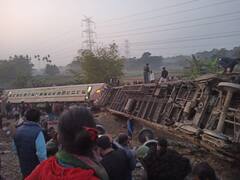 West Bengal Train Accident : बिकानेर एक्सप्रेसचा अपघात; सहा जणांचा मृत्यू, 50 जखमी