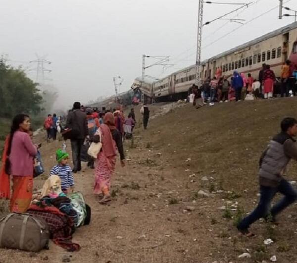 Guwahati-Bikaner Express 15633 (up) derailed Guwahati-Bikaner Express Derailed: ગુવાહાટી જઇ રહેલી બીકાનેર એક્સપ્રેસ ટ્રેન પાટા પરથી ઉતરી