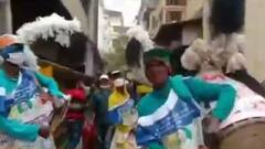 Municipal Election: করোনার সংক্রমণের মাঝেই ঢাকি, রণপা সহযোগে মিছিল করলেন বিধাননগরের ১৭ নম্বর ওয়ার্ডের তৃণমূল প্রার্থী ।Bangla News