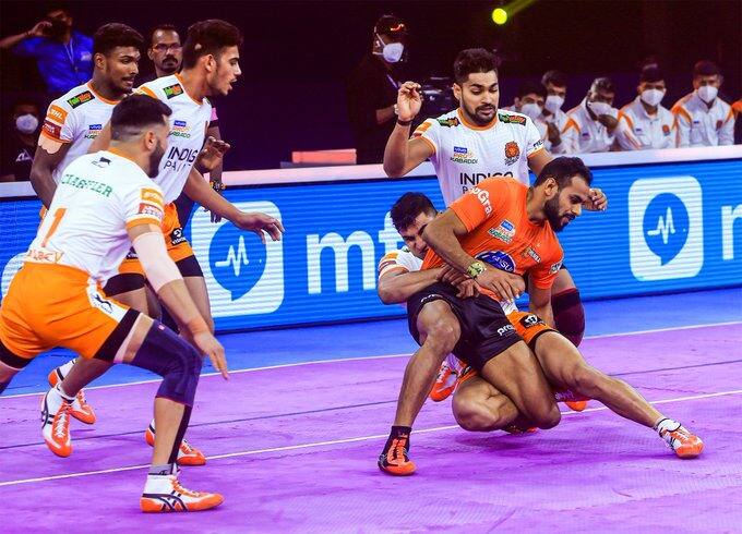 pro kabaddi league season 8 puneri paltan beat u mumba nitin tomar vishal bharadwaj high 5 fazal atrachali flop show abhishek singh Pro Kabaddi League 2021-22: यू मुंबा को रौंदकर पुनेरी पलटन ने दर्ज की लगातार दूसरी जीत, मुंबा को मिली लगातार दूसरी हार