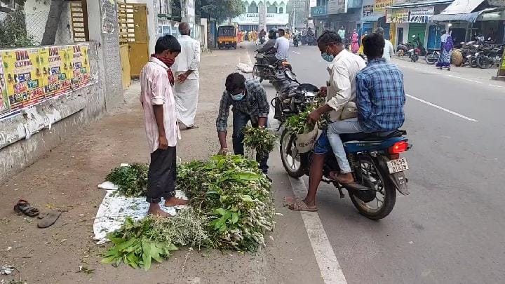 வைகுண்ட ஏகாதசி - தருமபுரி ஸ்ரீ பரவாசு தேவர் சுவாமி கோயிலில் சொர்க்க வாசல் திறப்பு