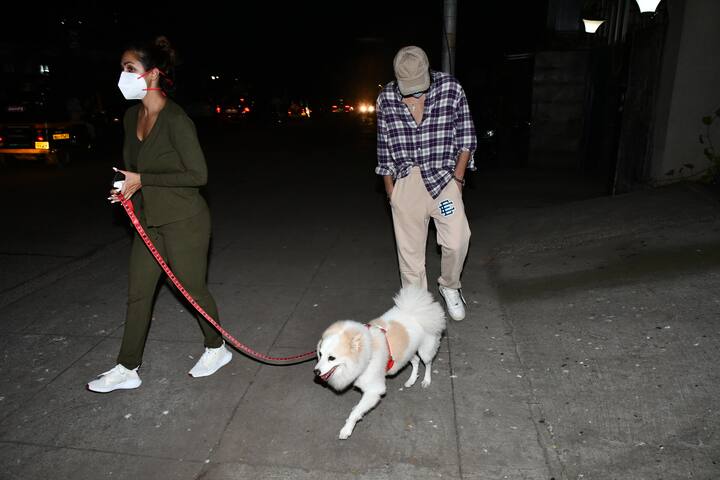 शाम होते होते अर्जुन कपूर ने पोस्ट कर इन खबरों को खंडित कर दिया. उन्होंने इन खबरों को महज अफवाह ही बताया.