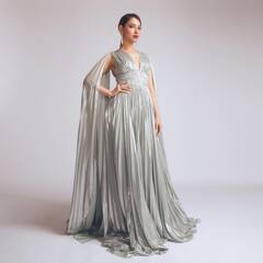 Tamanna Bhatiya: अभिनेत्री तमन्ना भाटियाचा स्टायलिश अंदाज