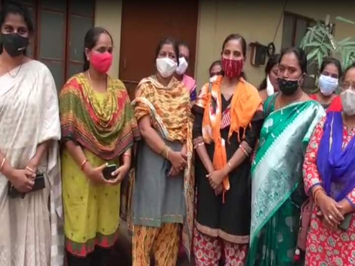 Telangana teachers transfers from different districts requested remove other 13 districts from block list Teachers Transfers: టీచర్లకు బదిలీలు తెచ్చిన కొత్త చిక్కు... వేర్వేరు జిల్లాలకు భార్యభర్తల బదిలీలు...