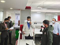 Greater Noida: नोडल अफसर ने लिया इंटीग्रेटेड कोविड कमांड सेंटर का जायजा, अधिकारियों को दिए ये निर्देश