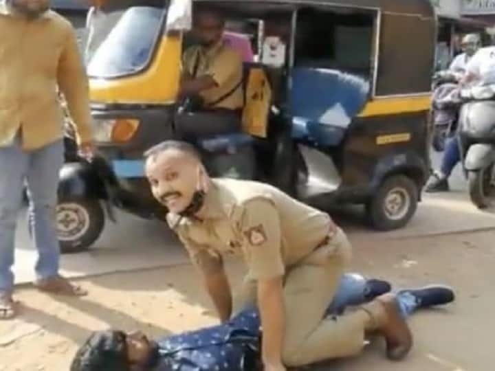 Mangaluru Police catch a mobile phone snatcher within 10 minutes of crime Watch Video | படுத்திருந்தவரிடம் செல்ஃபோனை பறித்து ஓட்டம்... சேஸிங்கில் பிடித்த மங்களூரு காவலர்.. பரபர காட்சிகள்...