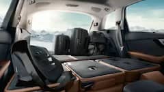 7 Seater SUV: ৩০ রকমের লাইটিং, সঙ্গে 3D সাউন্ড সিস্টেম - দেখে নিন এই লাক্সারি SUV