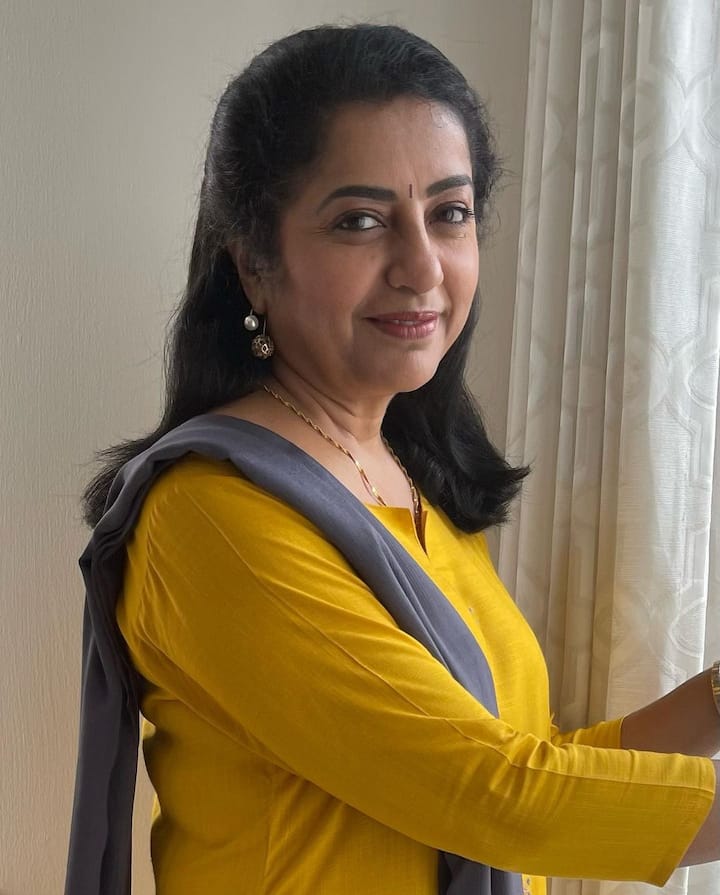 సుహాసిని (image credit : Suhasini /Instagram)