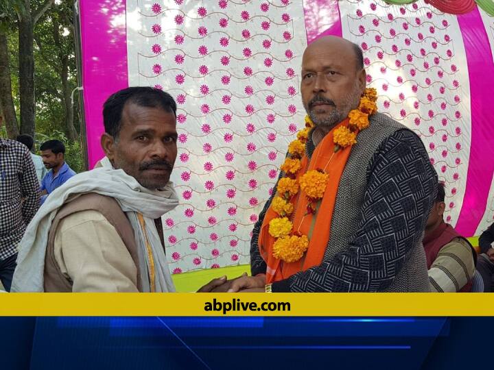 up election 2022 bala prasad awasthi lakhimpur dhaurhara reaches samajwadi party office in lucknow UP Election 2022: धौरहरा से विधायक बाला अवस्थी पहुंचे सपा के दफ्तर, BJP से इस्तीफा देने की अटकलें तेज