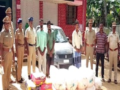 காரைக்காலில் இருந்து மயிலாடுதுறைக்கு சாராயம் கடத்திய 3 பேர் கைது - 5,100 சாராய பாக்கெட்டுகள் பறிமுதல்