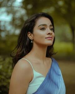 Actress gayathri shankar : அழகே உருவமாய் நடிகை காயத்ரி ஷங்கர்.. சேலையில் ஒரு அழகிய சோலை!